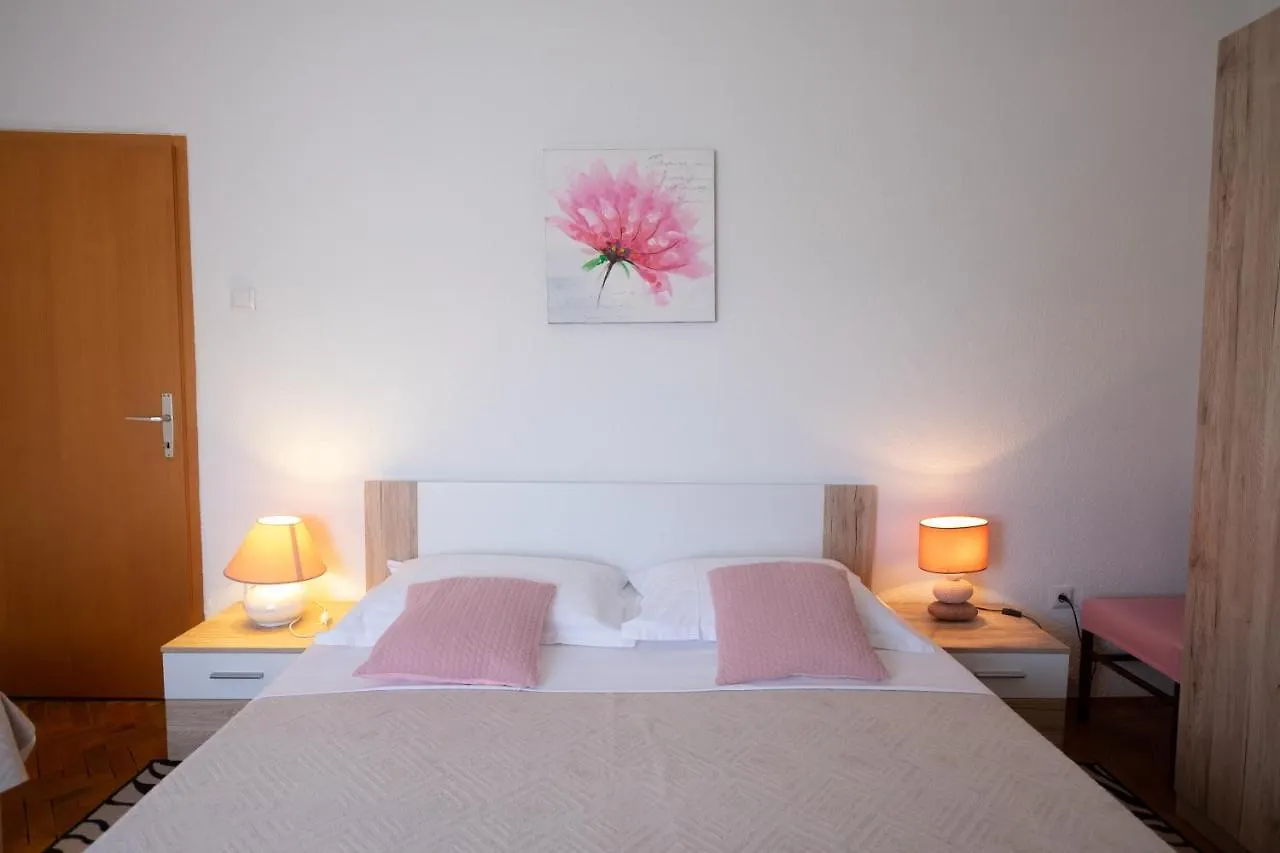 Apartment Mila Klenovica Croatia