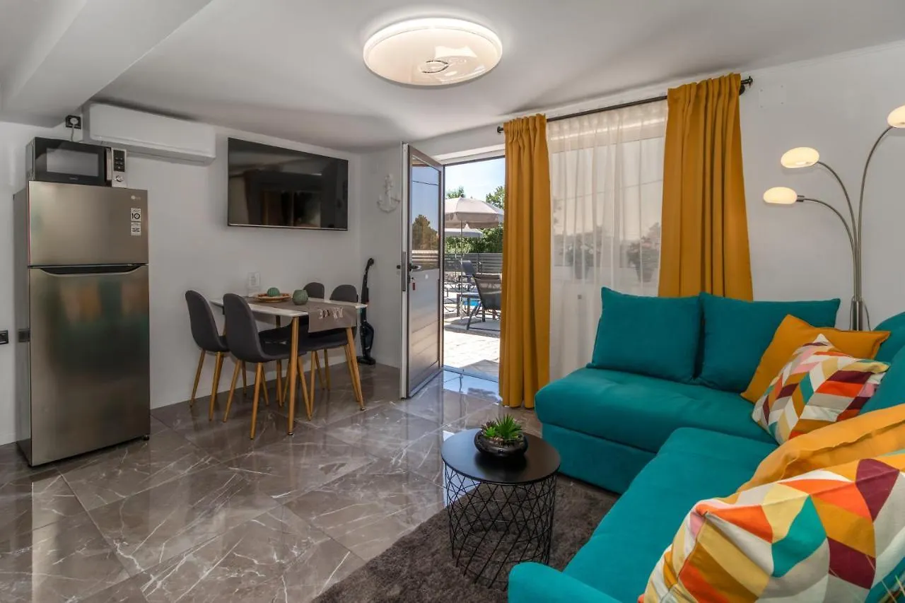 Apartment Mila Klenovica Kroatien